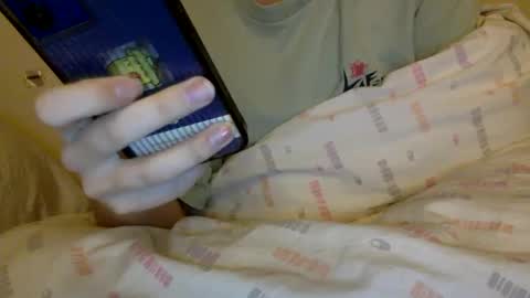 Snapshot of floraexploration chatting on 02-11-25, 08:42 floraexploration online show from 02-11-25, 08:42