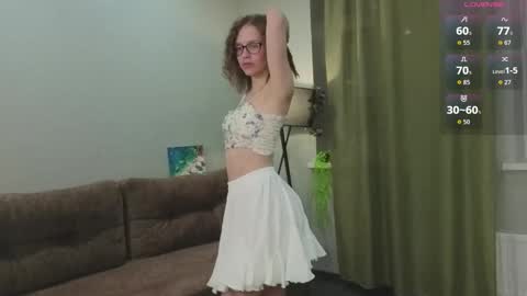 Snapshot of florafitch chatting on 10-11-25, 02:26 Anna online show from 10-11-25, 02:26