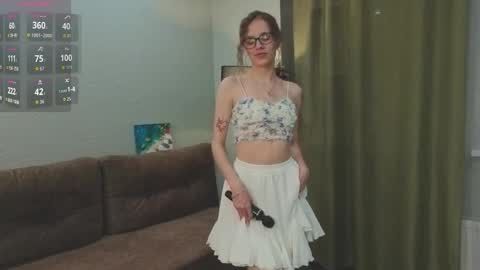 Snapshot of florafitch chatting on 10-12-25, 01:21 Anna online show from 10-12-25, 01:21