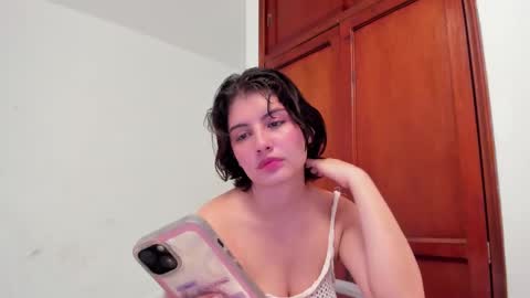 Snapshot of flordejamaica chatting on 02-17-25, 05:10 Tell me My Love online show from 02-17-25, 05:10