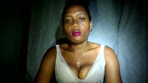 Snapshot of florencia011 chatting on 01-22-25, 10:37 florencia011 online show from 01-22-25, 10:37