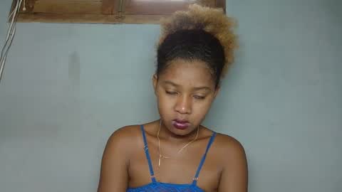Snapshot of florencia011 chatting on 02-04-25, 10:54 florencia011 online show from 02-04-25, 10:54