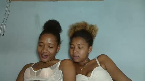 Snapshot of florencia011 chatting on 02-06-25, 11:54 florencia011 online show from 02-06-25, 11:54