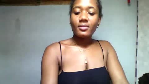 Snapshot of florencia011 chatting on 02-14-25, 01:02 florencia011 online show from 02-14-25, 01:02
