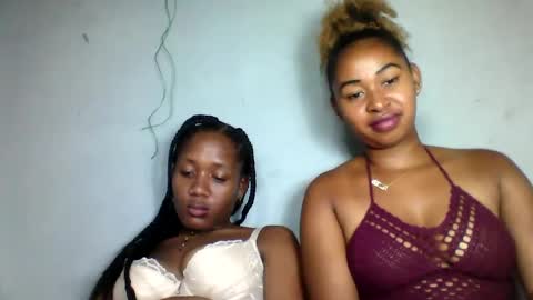 Snapshot of florencia011 chatting on 02-16-25, 07:05 florencia011 online show from 02-16-25, 07:05