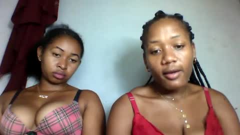 Snapshot of florencia011 chatting on 02-20-25, 05:44 florencia011 online show from 02-20-25, 05:44