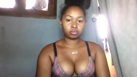 Snapshot of florencia011 chatting on 02-23-25, 08:06 florencia011 online show from 02-23-25, 08:06