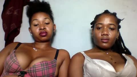 Snapshot of florencia011 chatting on 02-25-25, 09:35 florencia011 online show from 02-25-25, 09:35