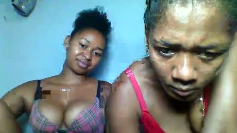 Snapshot of florencia011 chatting on 02-27-25, 10:48 florencia011 online show from 02-27-25, 10:48