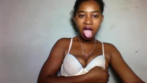 Snapshot of florencia011 chatting on 03-03-25, 10:42 florencia011 online show from 03-03-25, 10:42
