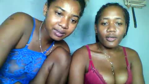 Snapshot of florencia011 chatting on 03-05-25, 06:12 florencia011 online show from 03-05-25, 06:12