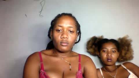 Snapshot of florencia011 chatting on 03-06-25, 03:02 florencia011 online show from 03-06-25, 03:02