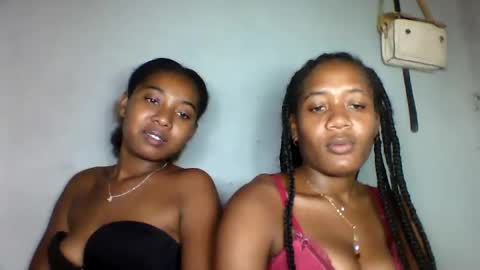 Snapshot of florencia011 chatting on 03-07-25, 12:01 florencia011 online show from 03-07-25, 12:01