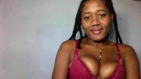 Snapshot of florencia011 chatting on 03-11-25, 09:02 florencia011 online show from 03-11-25, 09:02