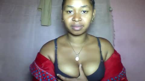 Snapshot of florencia011 chatting on 10-17-25, 06:38 florencia011 online show from 10-17-25, 06:38