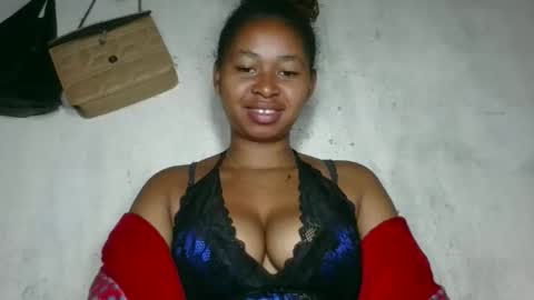 florencia011 online show from 11-08-25, 09:13