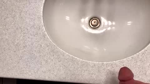 Snapshot of flowaley chatting on 12-29-24, 08:33 flowaley online show from 12-29-24, 08:33