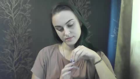 Snapshot of flower_bluee chatting on 01-09-25, 12:09 Ambika 3 online show from 01-09-25, 12:09