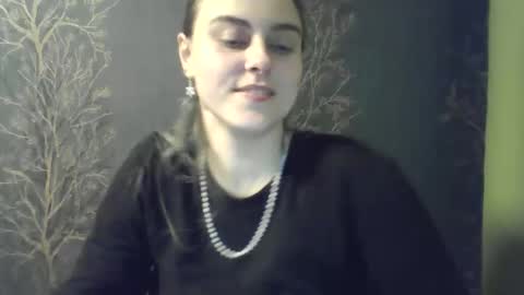Snapshot of flower_bluee chatting on 12-18-25, 01:17 Ambika 3 online show from 12-18-25, 01:17