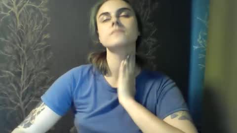 Snapshot of flower_bluee chatting on 05-30-26, 12:57 Ambika 3 online show from 05-30-26, 12:57
