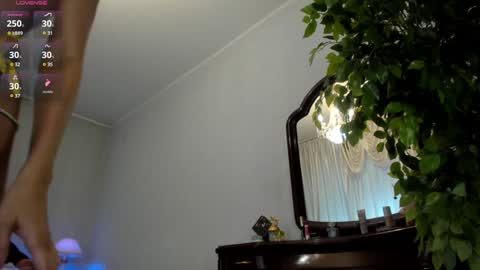 Nicole online show from 12-03-24, 09:00