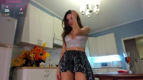 Snapshot of flower_nicole chatting on 10-30-25, 09:26 Nicole online show from 10-30-25, 09:26