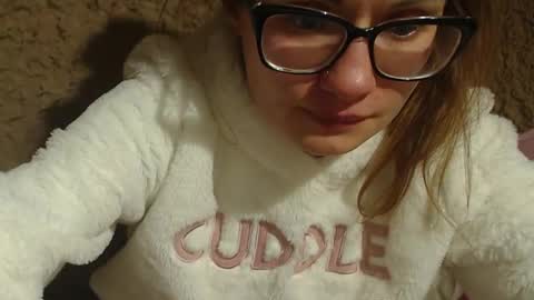 Snapshot of flowercandydoll chatting on 12-18-24, 10:57 say meow and send tip  online show from 12-18-24, 10:57