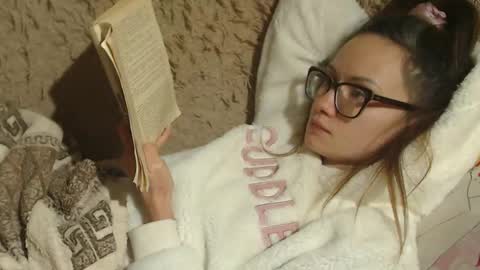 Snapshot of flowercandydoll chatting on 01-19-25, 06:32 say meow and send tip  online show from 01-19-25, 06:32