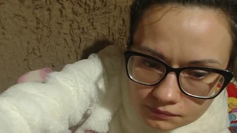 Snapshot of flowercandydoll chatting on 01-29-25, 12:43 say meow and send tip  online show from 01-29-25, 12:43