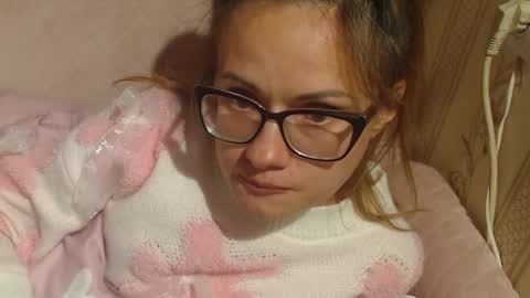 Snapshot of flowercandydoll chatting on 09-27-25, 05:07 say meow and send tip  online show from 09-27-25, 05:07