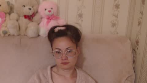 say meow and send tip  online show from 05-04-26, 05:20