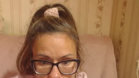 Snapshot of flowercandydoll13 chatting on 09-25-25, 09:35 say meow and send tip online show from 09-25-25, 09:35