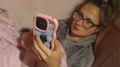 Snapshot of flowercandydoll13 chatting on 09-26-25, 03:16 say meow and send tip online show from 09-26-25, 03:16
