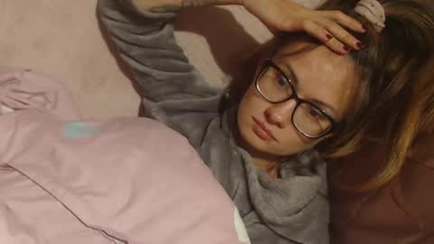Snapshot of flowercandydoll13 chatting on 10-01-25, 11:16 say meow and send tip online show from 10-01-25, 11:16