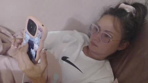 say meow and send tip  online show from 05-25-26, 04:13
