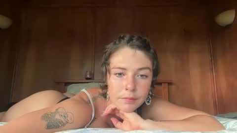 Flowergirl online show from 01-26-25, 03:27