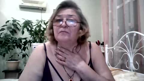 Snapshot of flowerlover8 chatting on 02-01-25, 03:19 Flowerlower online show from 02-01-25, 03:19