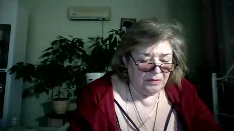 Snapshot of flowerlover8 chatting on 02-03-25, 11:26 Flowerlower online show from 02-03-25, 11:26