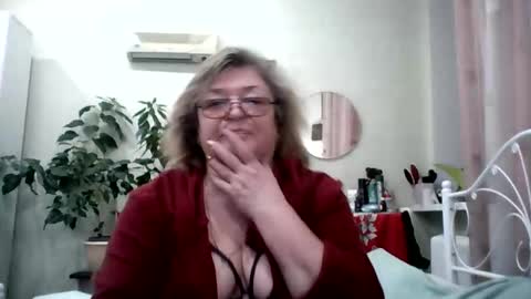 Snapshot of flowerlover8 chatting on 03-01-25, 03:32 Flowerlower online show from 03-01-25, 03:32
