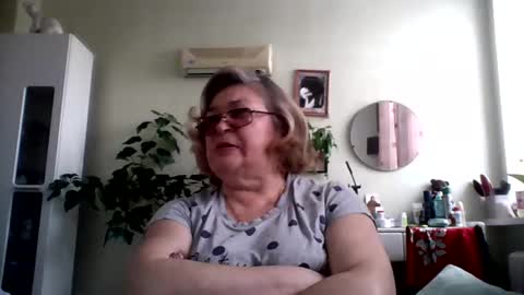 Snapshot of flowerlover8 chatting on 03-03-25, 12:27 Flowerlower online show from 03-03-25, 12:27