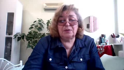 Snapshot of flowerlover8 chatting on 03-04-25, 09:29 Flowerlower online show from 03-04-25, 09:29