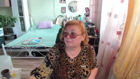 Flowerlower online show from 04-18-26, 02:21