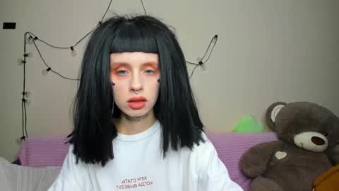 Snapshot of flowerofsin2001 chatting on 09-14-25, 05:56 Flower online show from 09-14-25, 05:56