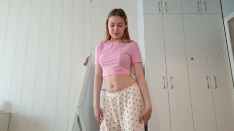 Snapshot of flowflirtx chatting on 05-17-26, 06:33 flowflirtx online show from 05-17-26, 06:33