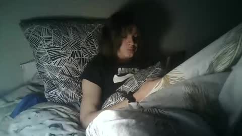 Snapshot of flowpinou chatting on 12-19-24, 05:51 Emmy online show from 12-19-24, 05:51