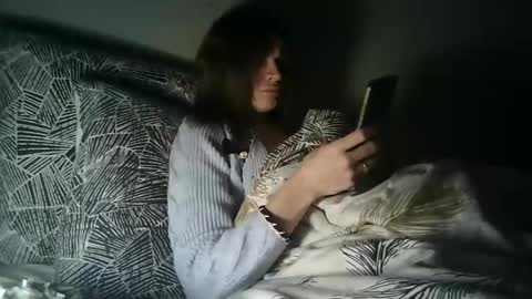 Snapshot of flowpinou chatting on 12-28-24, 04:19 Emmy online show from 12-28-24, 04:19