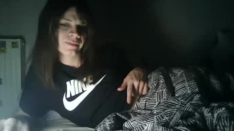 Snapshot of flowpinou chatting on 01-11-25, 02:52 Emmy online show from 01-11-25, 02:52