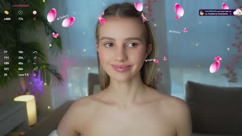 Snapshot of fluffy_angel chatting on 01-10-25, 08:40 Adeline online show from 01-10-25, 08:40