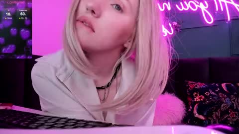 Monica online show from 03-03-25, 04:25