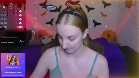 Agatha online show from 10-31-25, 12:06